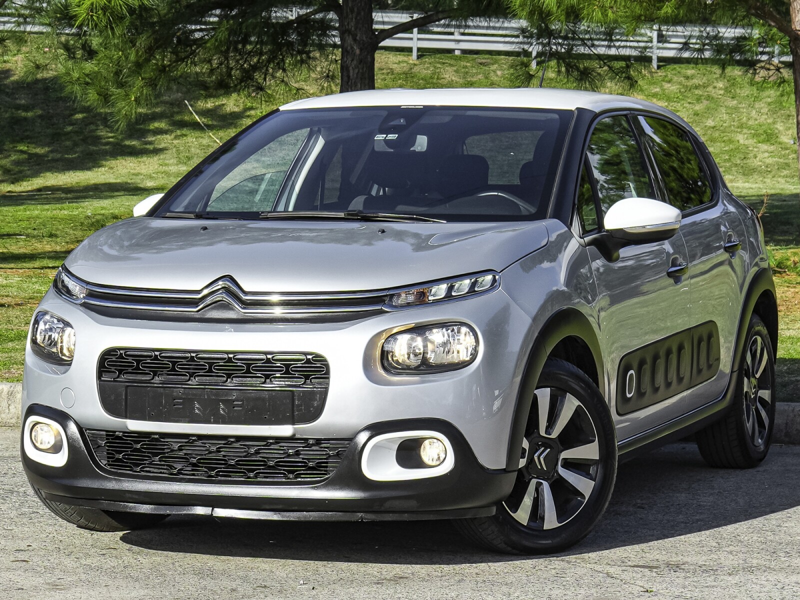 Citroën C3 1.2 New Shine Extra Full | Permuta / Financia 