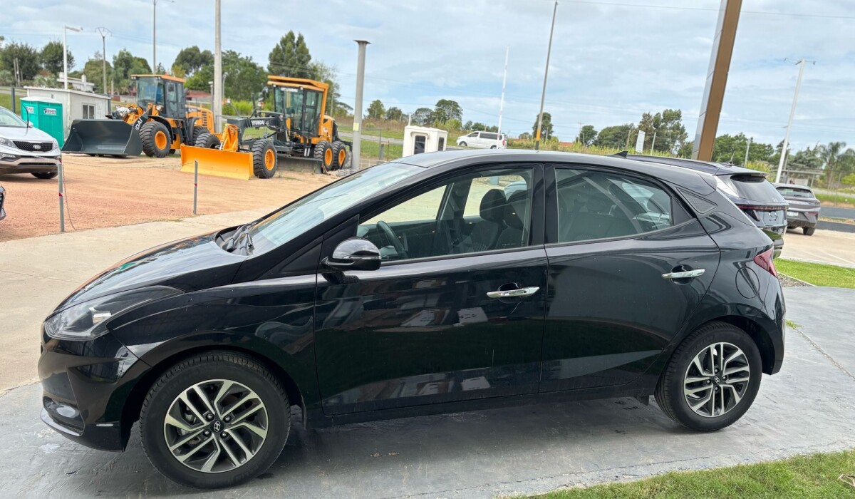 Hyundai New HB20 1,6 Unique - 2023 Hyundai New HB20 1,6 Unique - 2023