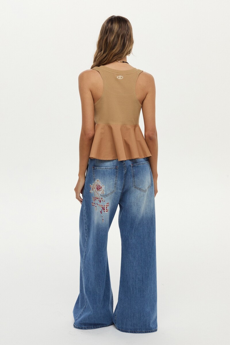 Top Livia Camel