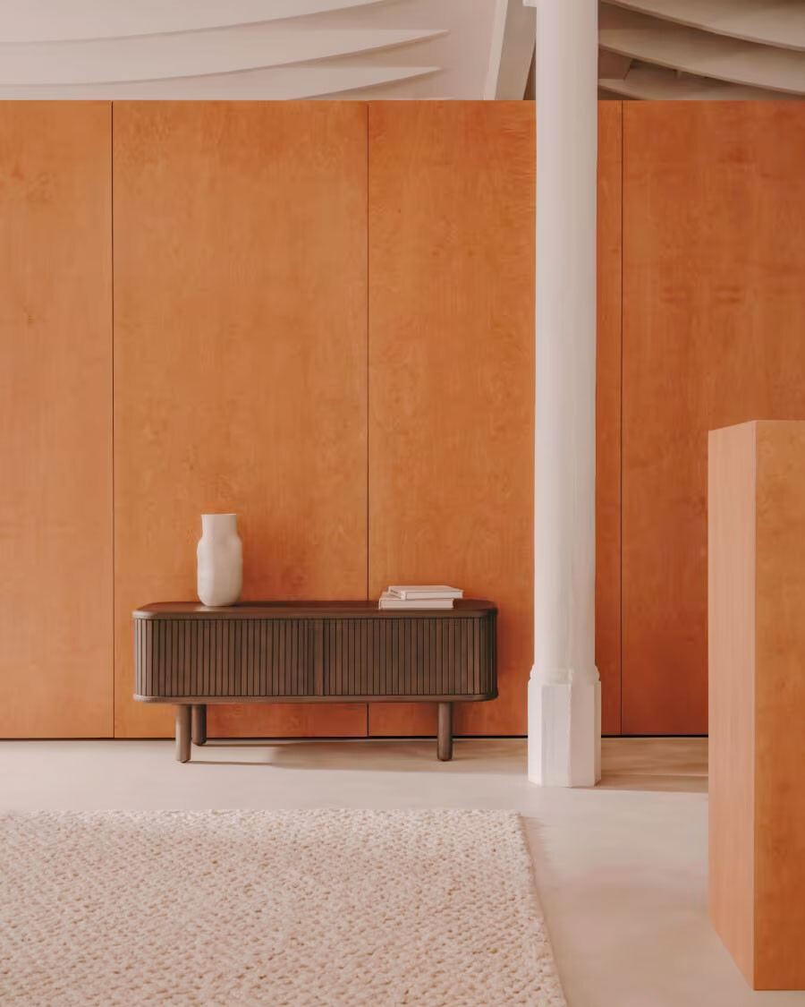Mueble TV Mailen 2 puertas en chapa de fresno con acabado oscuro 120 x 50 cm