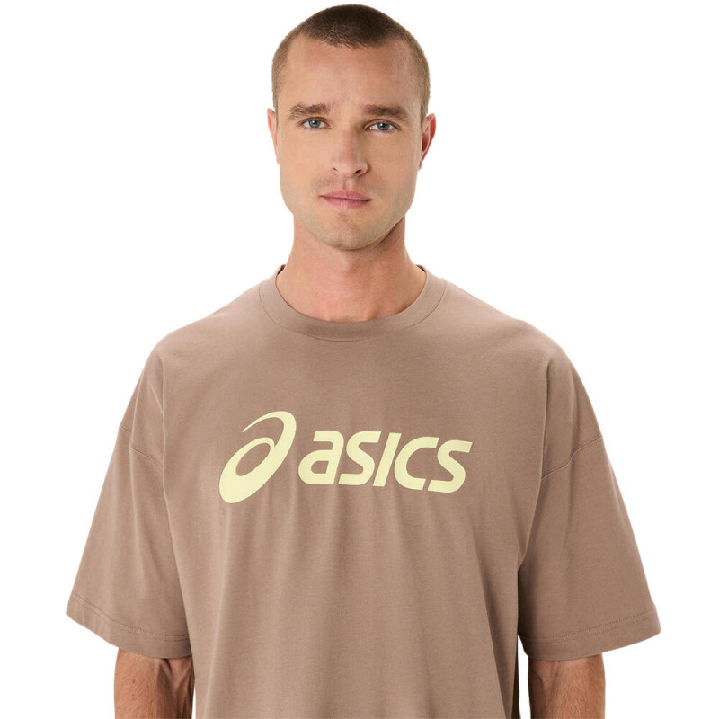Polo Training Graphic Relaxed Tee Hombre Taupe Grey