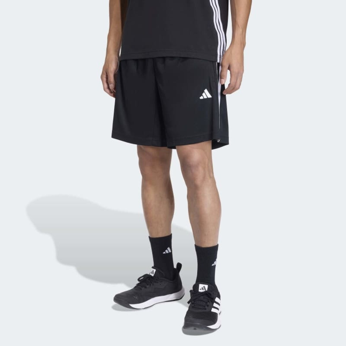 Short Adidas Workout Essentials Base 3 Rayas - Negro 