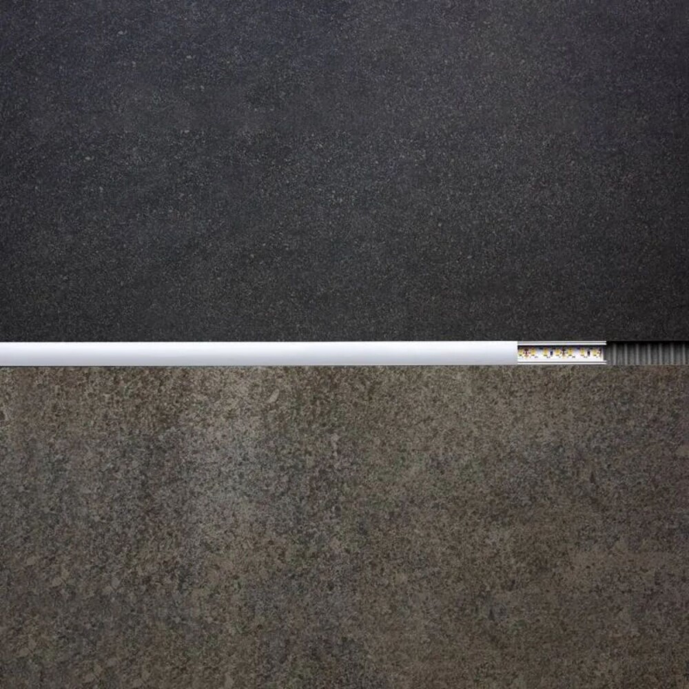 Listello Led Simple Lumiere 2,5mts Cromo Mate Listello Led Simple Lumiere 2,5mts Cromo Mate