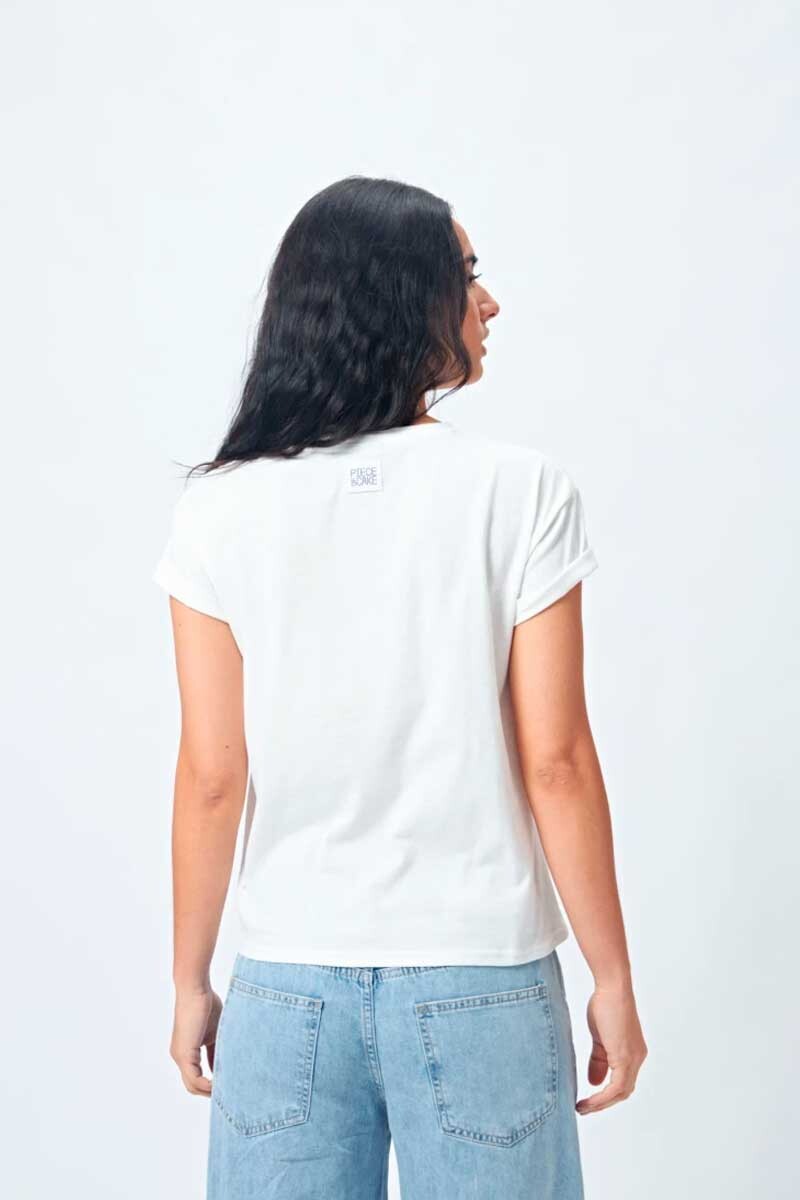 REMERA PIECE OF CAKE DRAMA Blanco
