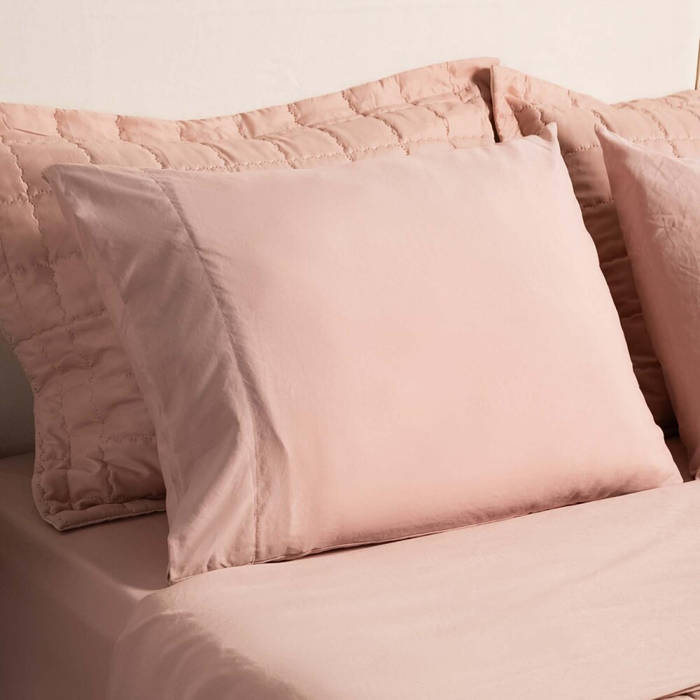 JUEGO DE SABANAS 1 1/2 PLAZA POLIESTER PREWASHED