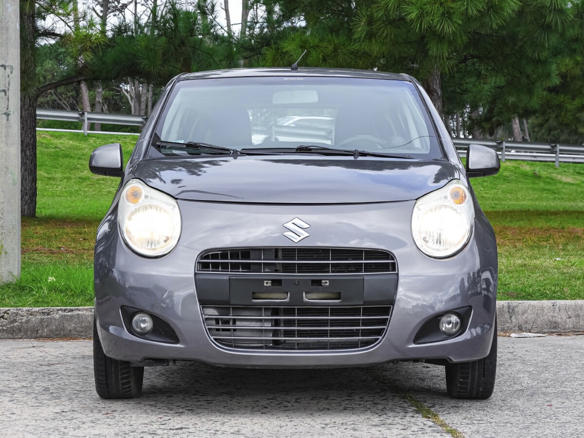 Suzuki Celerio GLX EXCELENTE ESTADO! | Permuta / Financia Suzuki Celerio GLX EXCELENTE ESTADO! | Permuta / Financia
