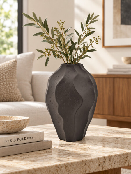 FLORERO DE CERAMICA ONDAS NEGRO.