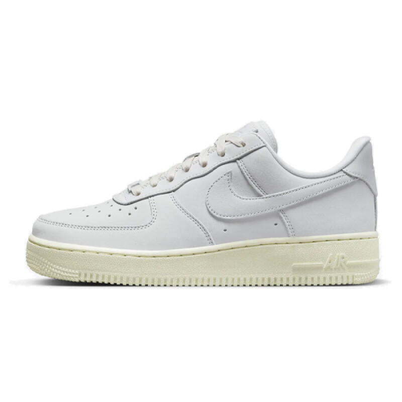 NIKE AIR FORCE 1 NIKE AIR FORCE 1