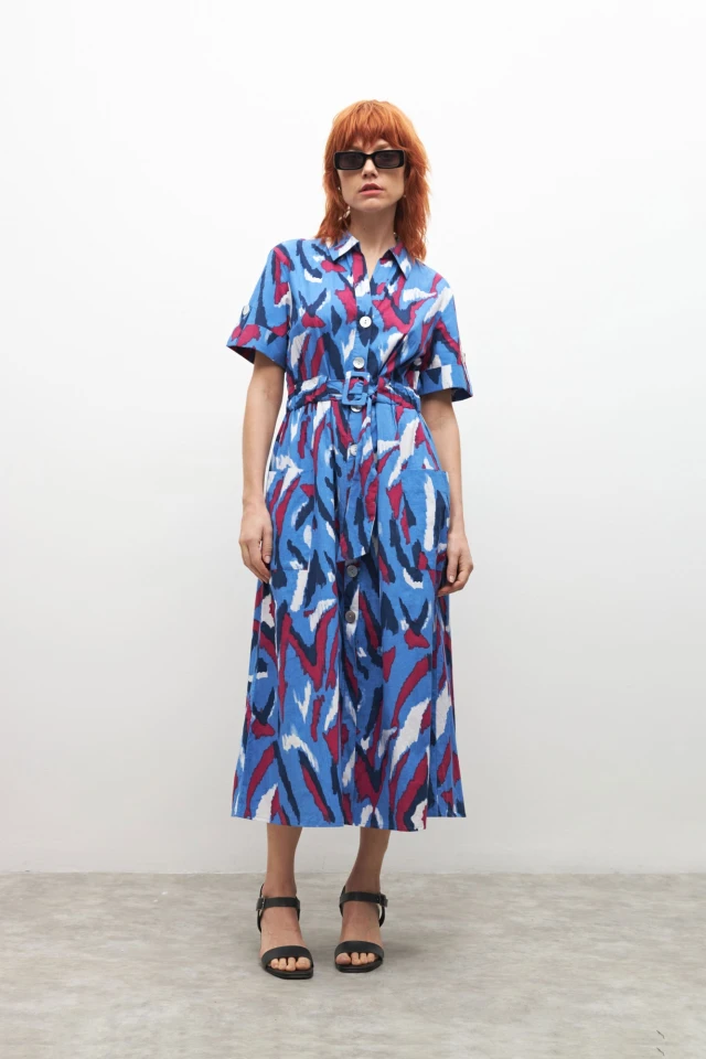 Vestido estampado camisero con cinto multicolor