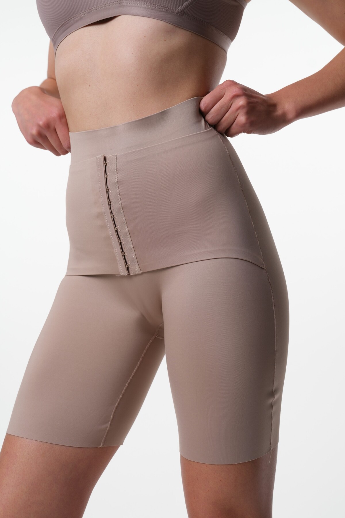 Short Slim Eden Beige