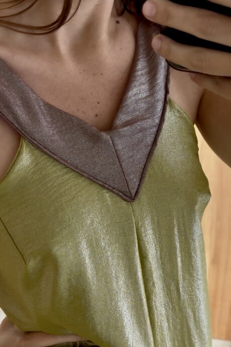 Vestido Bico Verde brillo