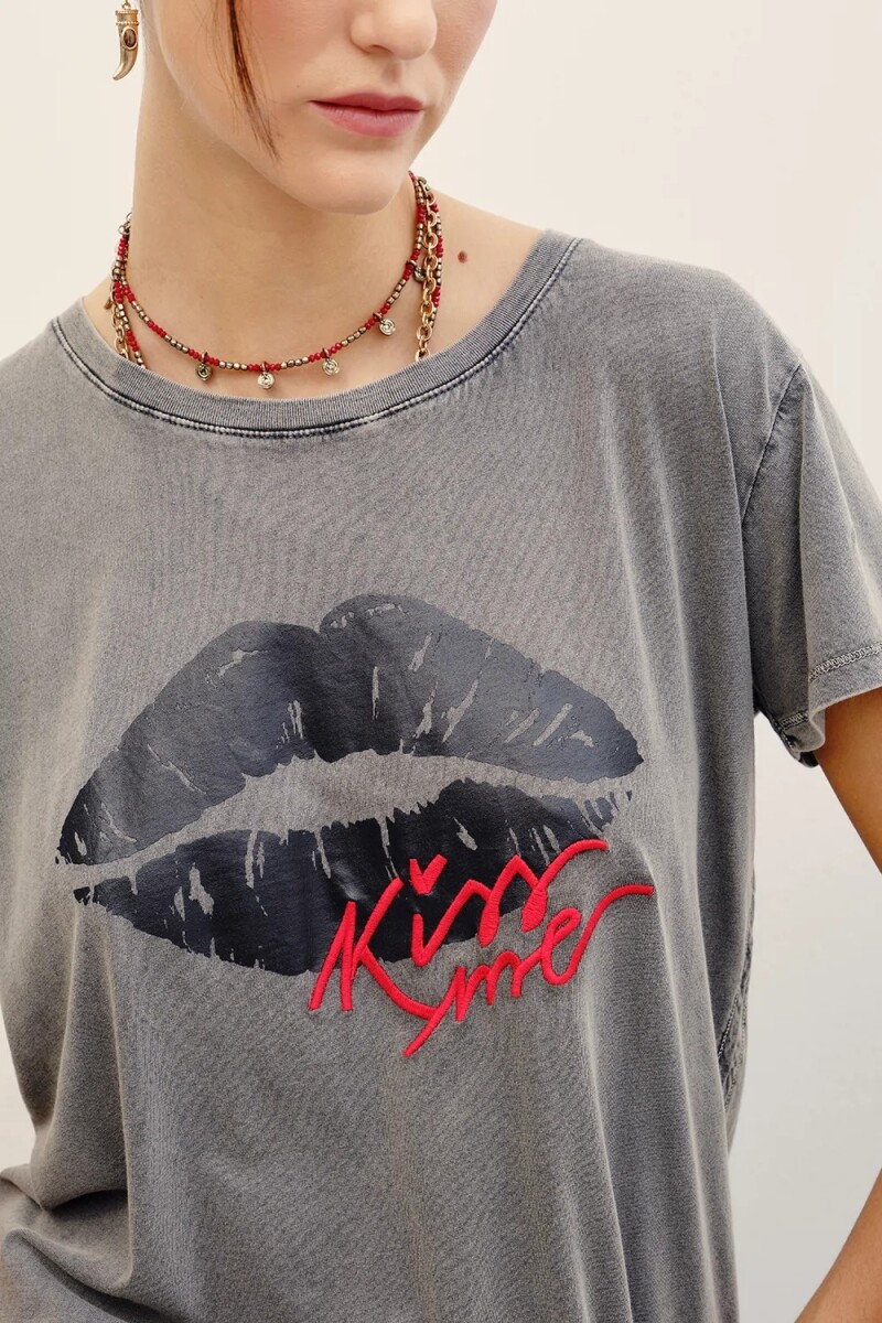 REMERA KISS Gris Oscuro