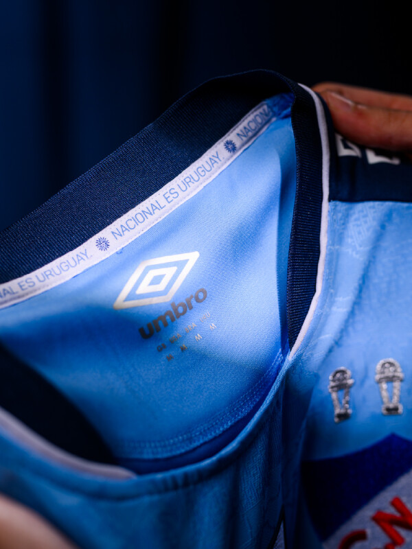 CAMISETA CELESTE EDICION 26 Nacional Oficial Hombre S07
