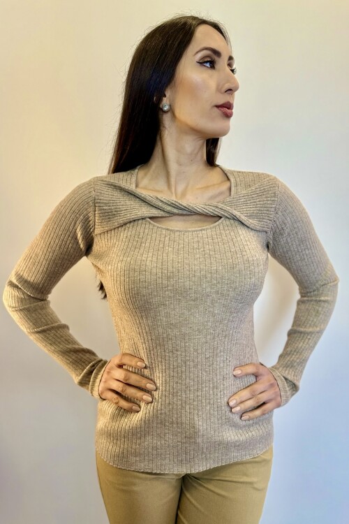 SWEATER CUELLO TORCIDO VISON