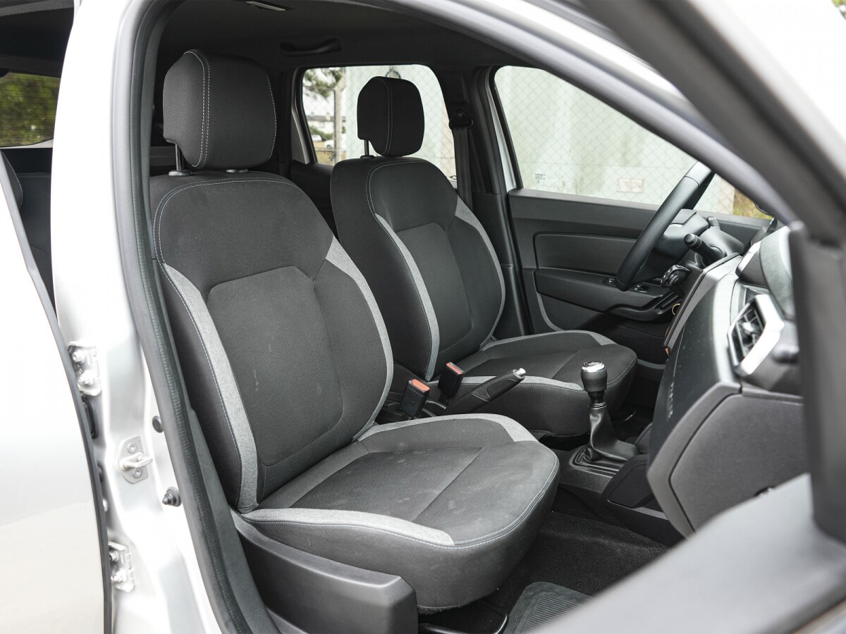 Renault Duster Zen 1.6 Extra Full 2023 | Permuta / Financia Renault Duster Zen 1.6 Extra Full 2023 | Permuta / Financia