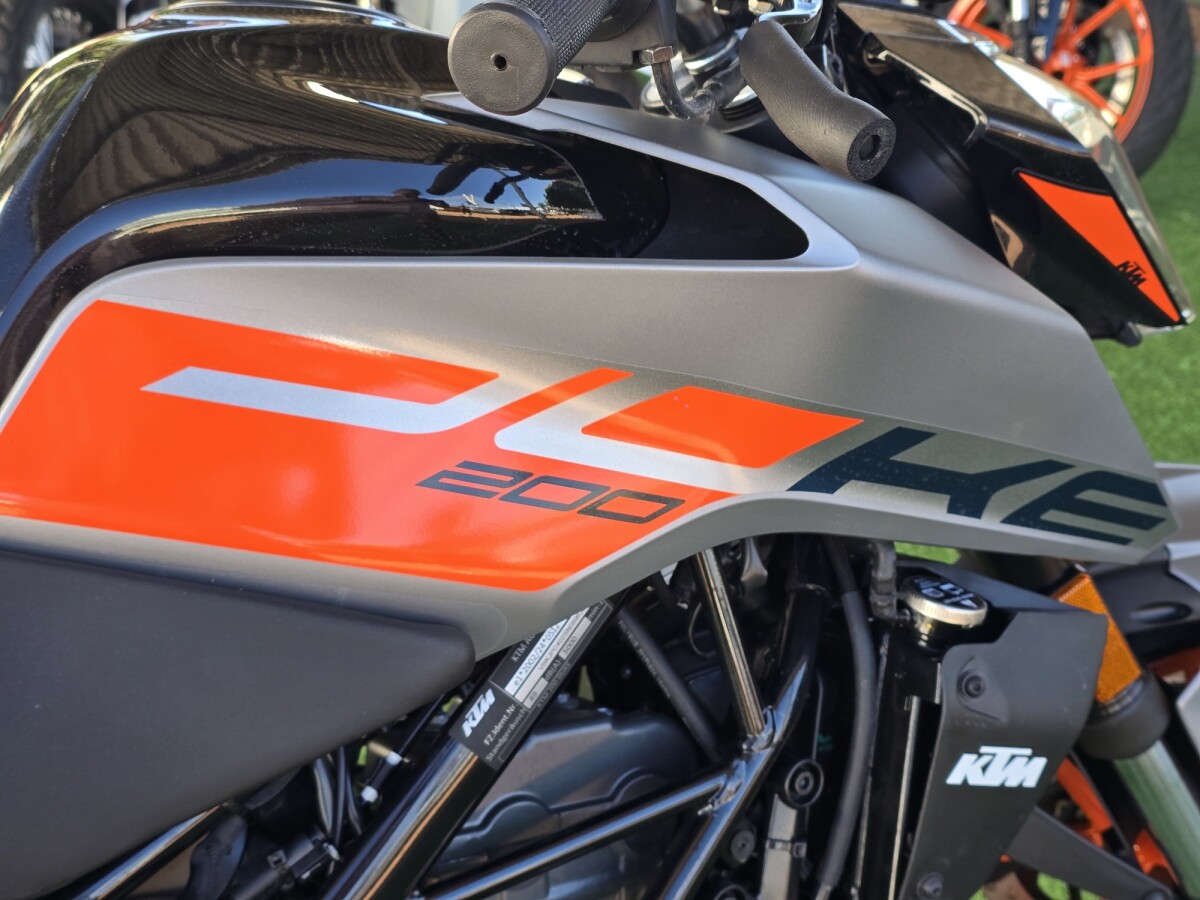KTM Duke 200 0KM | Permuta / Financia KTM Duke 200 0KM | Permuta / Financia