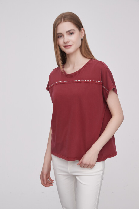 Remera Nedre Cereza Oscuro