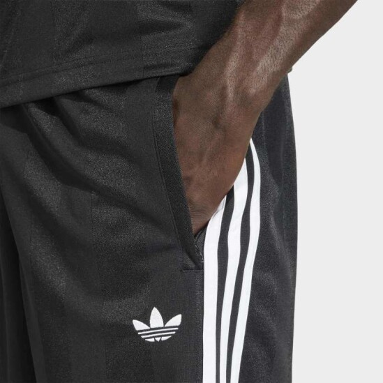Short Adidas 3 rayas Negro