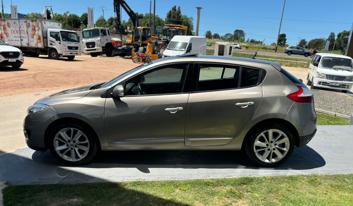 Renault Megane Privilege - 2014 Renault Megane Privilege - 2014