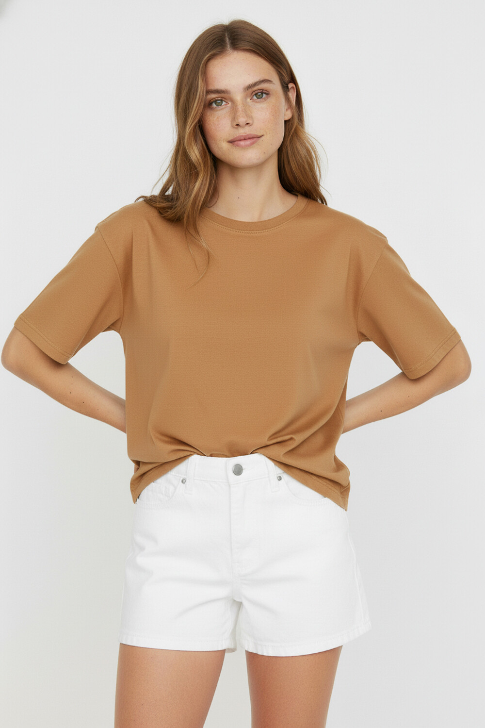 Remera Astria Camel