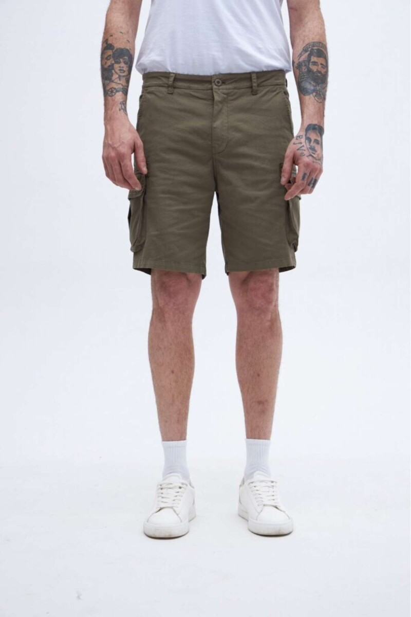 Bermuda Carmelo - Oliva 