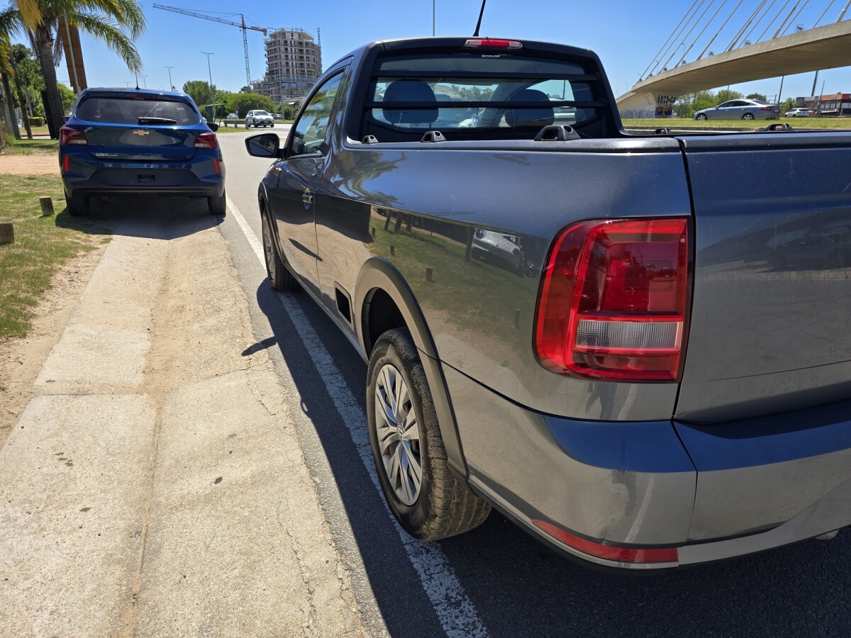 Volkswagen Saveiro Pick Up 1.6 Extra Full Volkswagen Saveiro Pick Up 1.6 Extra Full