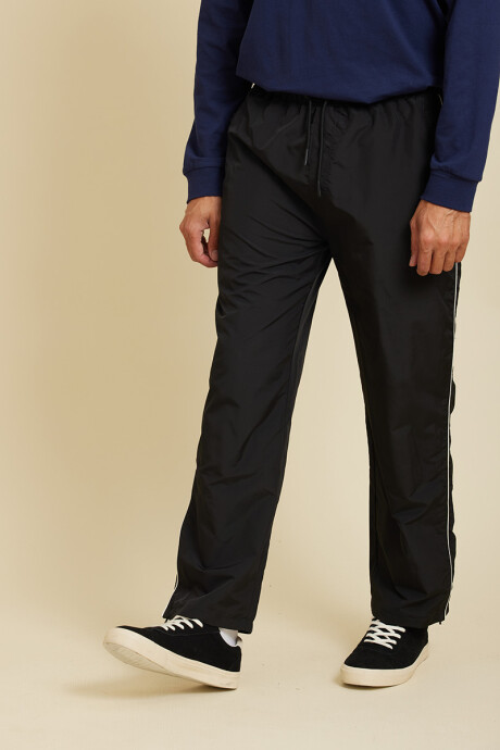 PANTALON NYLON LUCIO RUSTY Negro