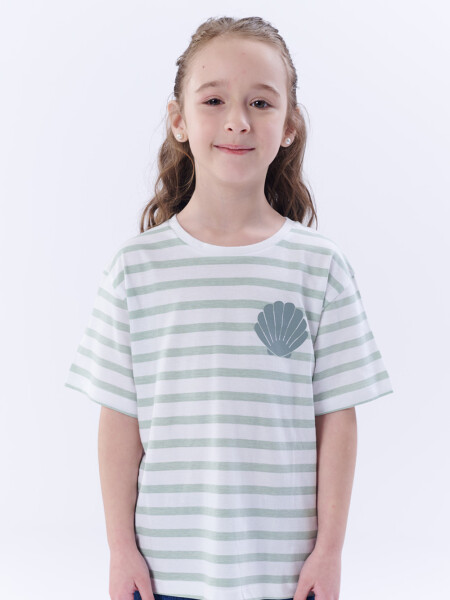 Remera Manga Corta Estampa Rayas Corazón Verde