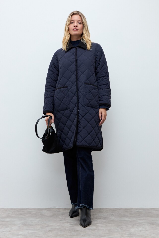 Campera capitoneada azul marino