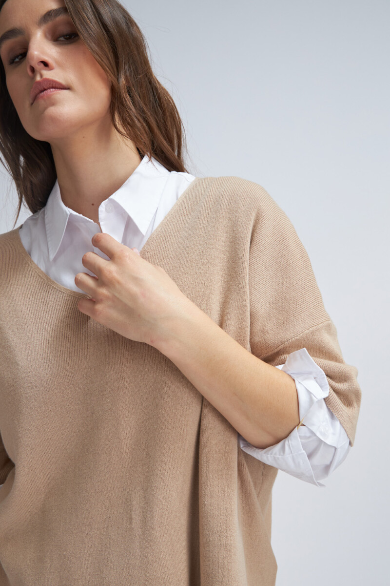 Camiseta manga corta escote en V tejida Beige