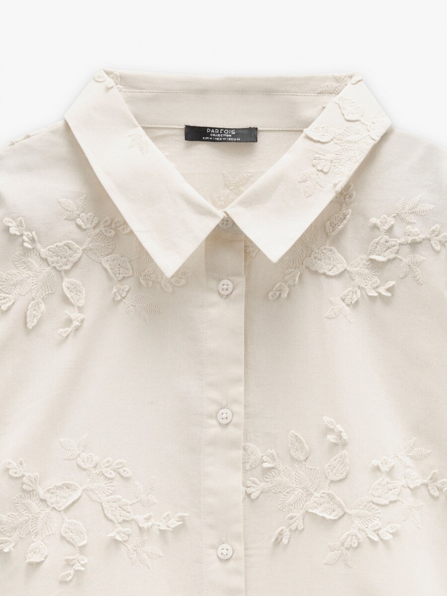 Camisa Con Bordados 100% Algodón crudo