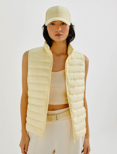 CHALECO PUFFER CON BOLSILLOS VERDE