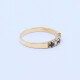 Anillo medio sin fin oro 18k con 3 zafiros azules y 2 brillantes. Anillo medio sin fin oro 18k con 3 zafiros azules y 2 brillantes.