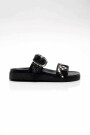 REVELRY STUDDED SANDAL Negro