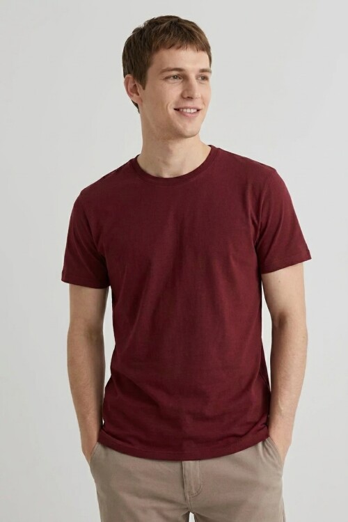 Remera cuello redondo ICONIC 150 BORDO