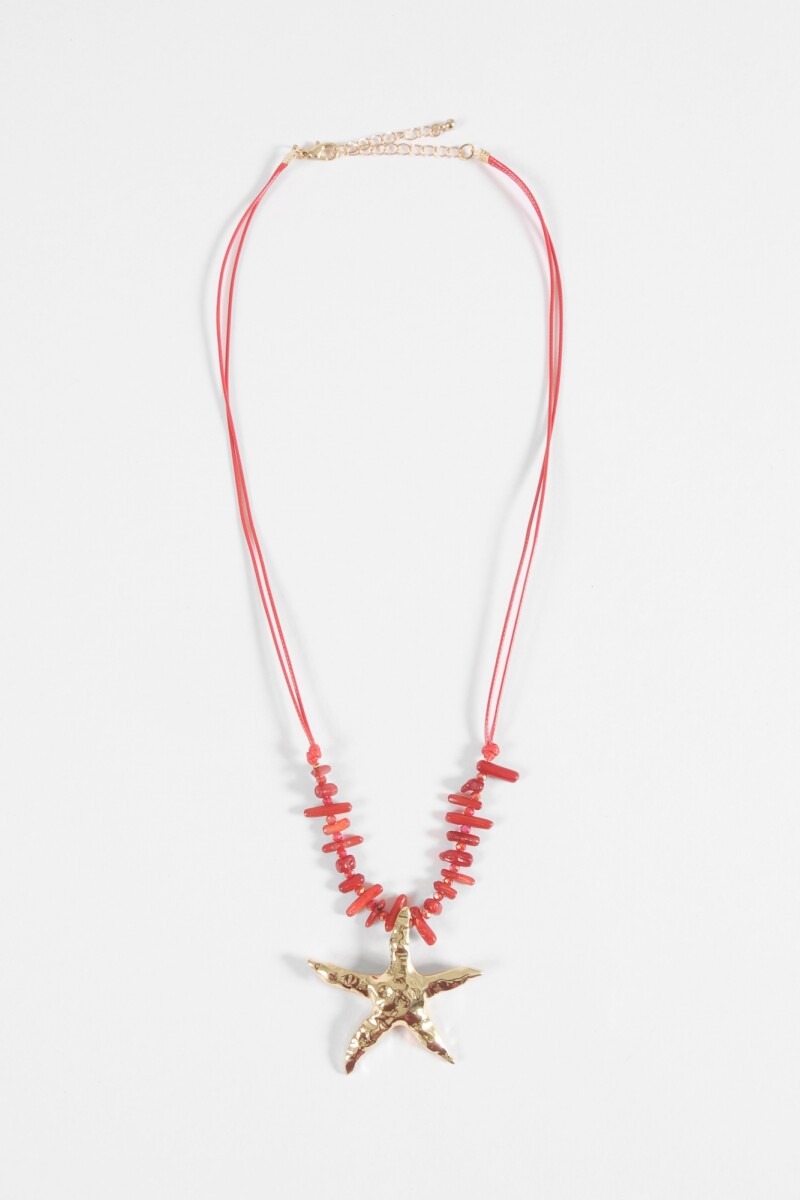 Collar coral y estrella rojo