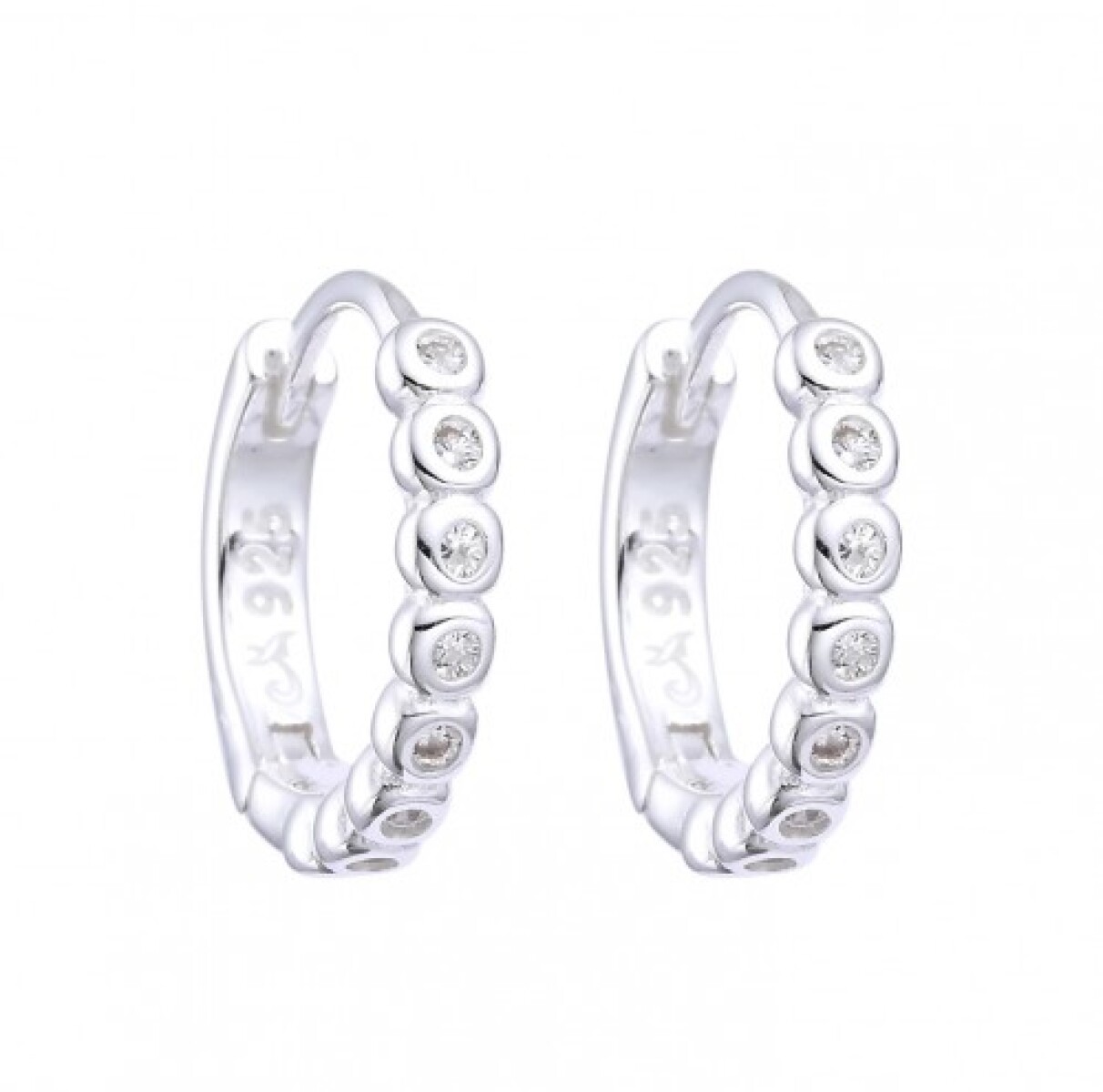 Par de aros de plata 925 con circonias. 