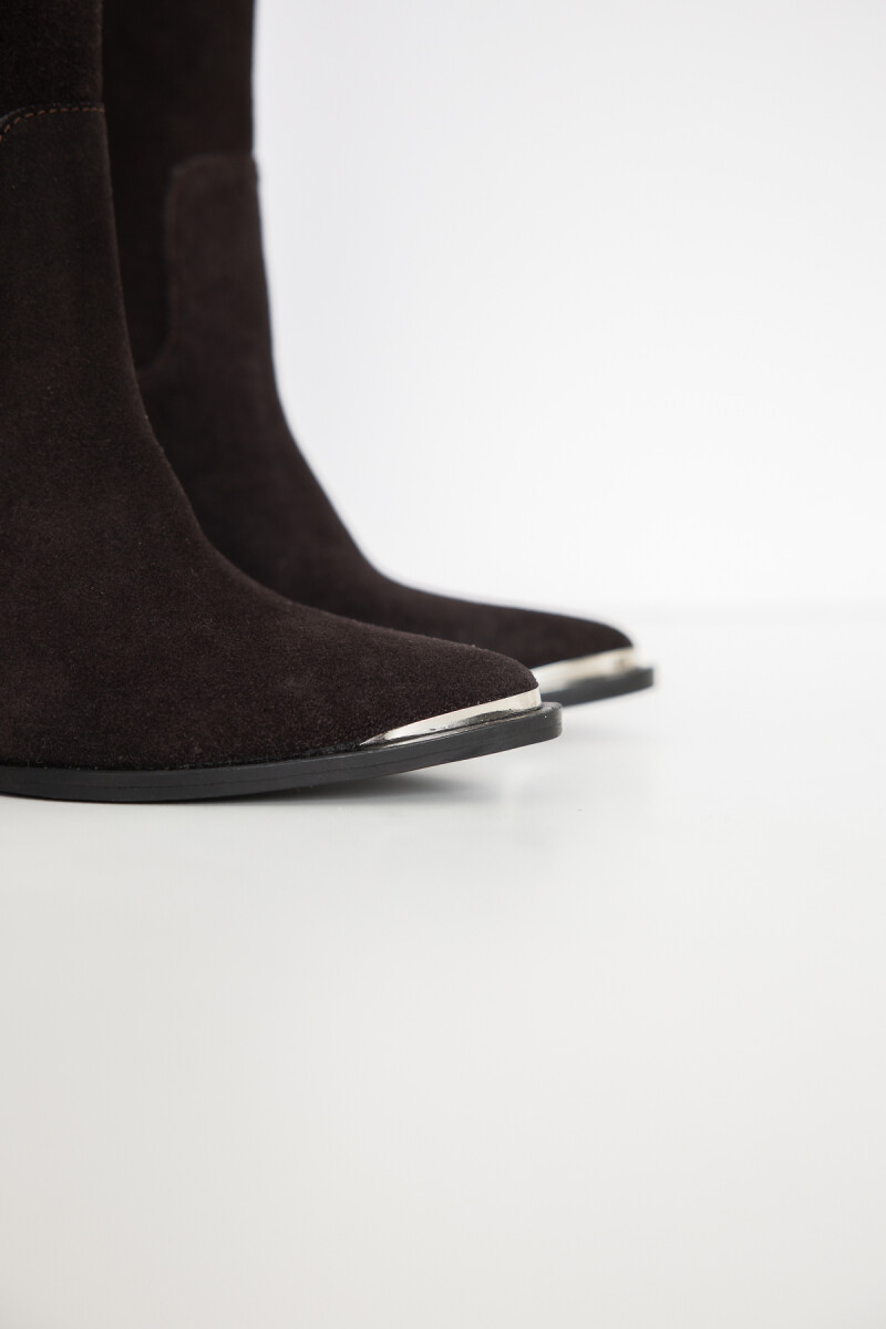 Bucanera Centuria Marron