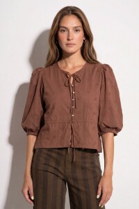 Blusa Broderie Mocha