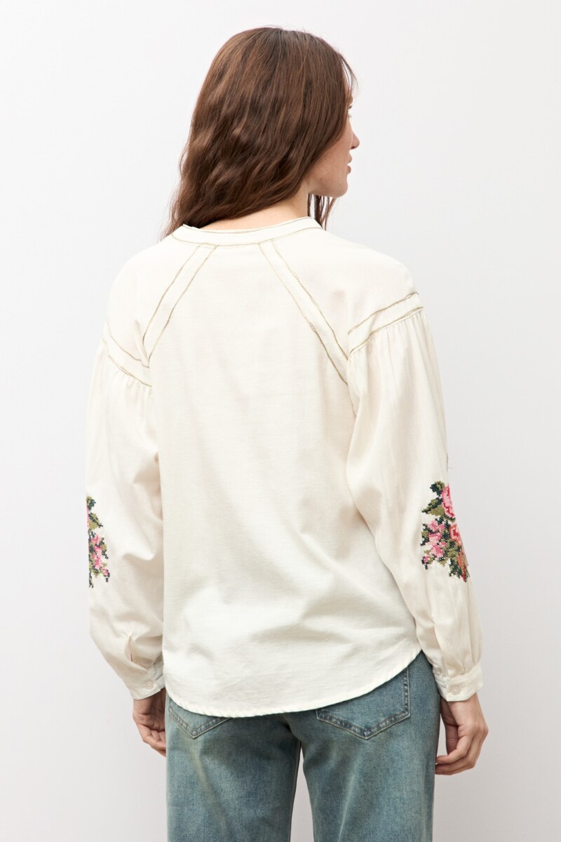 Camisa bordado floral crudo