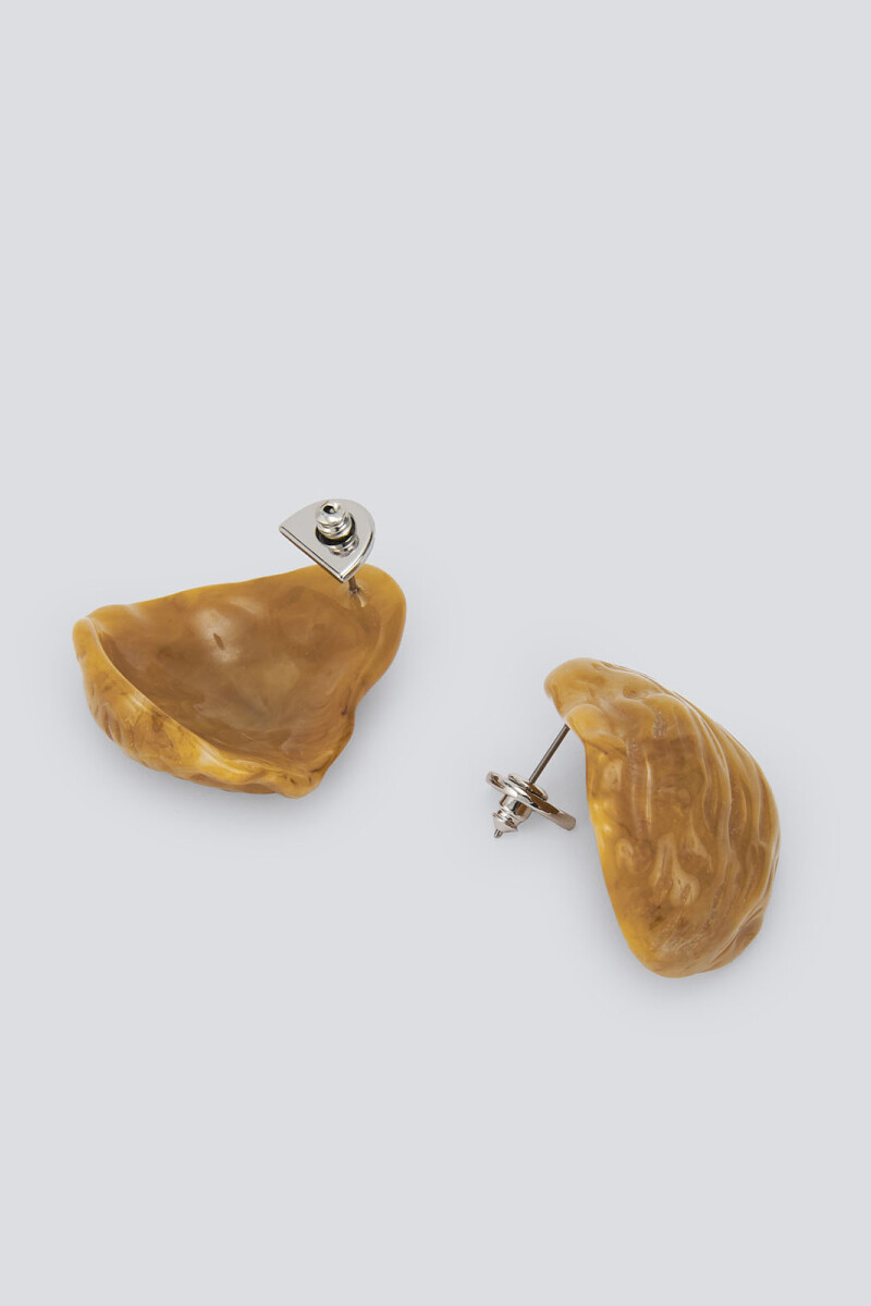 PENDIENTES Caramelo