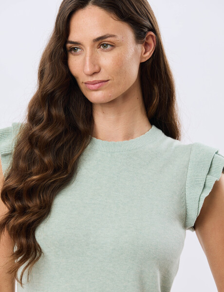 REMERA TEJIDA CON VOLADO Verde