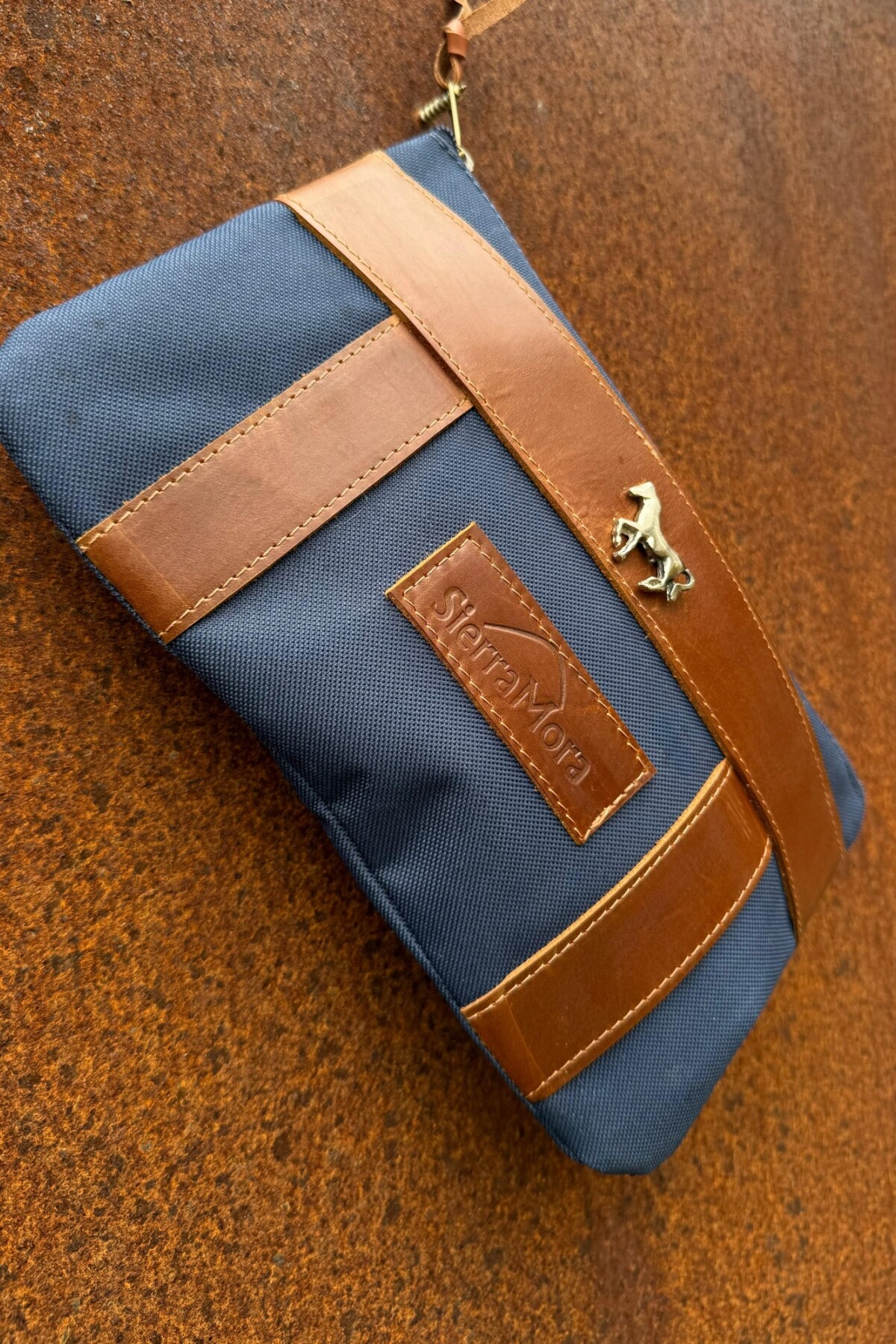 Sobre Cartuchera Mustang Azul