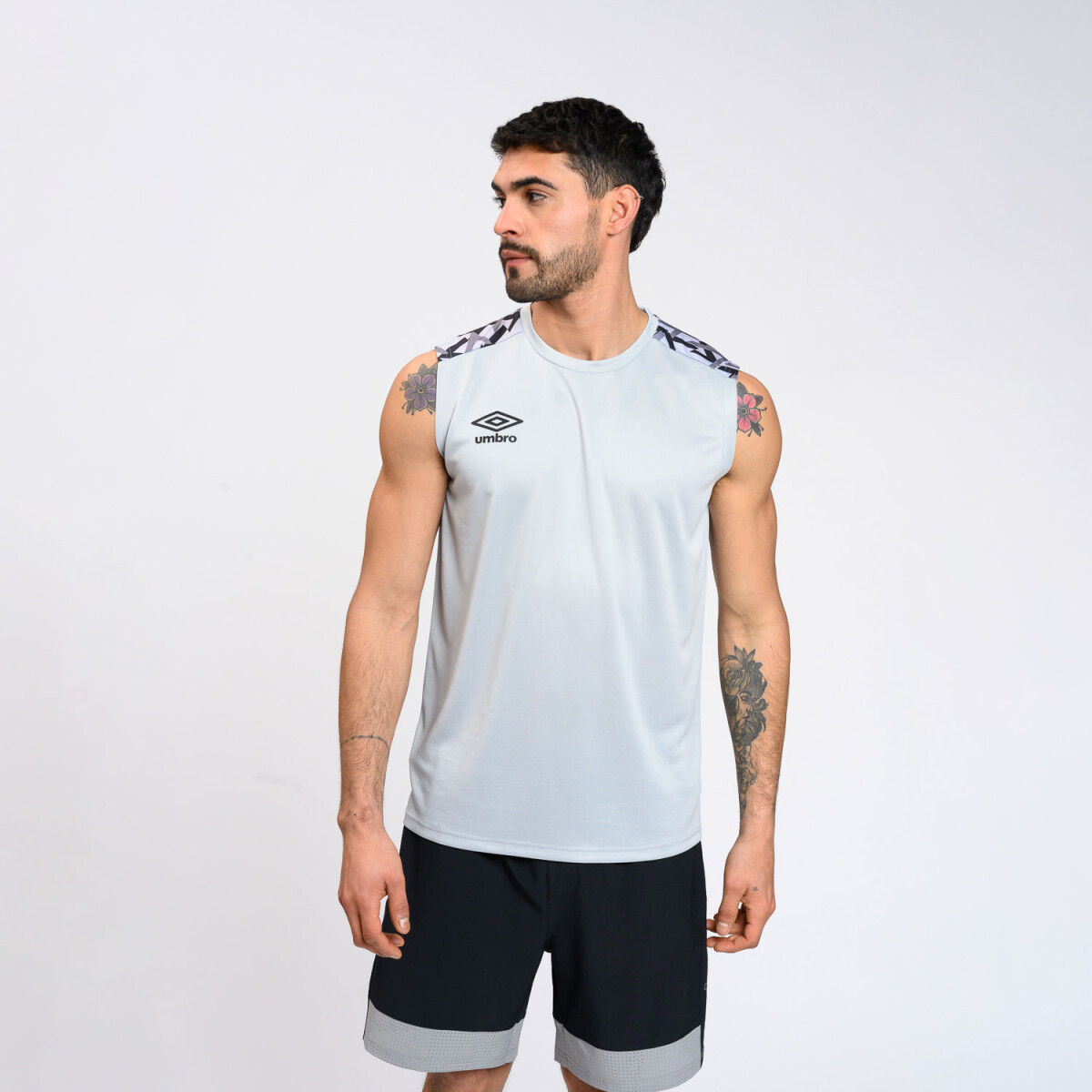 MUSCULOSA POLY HOMBRE Umbro Hombre - 005 