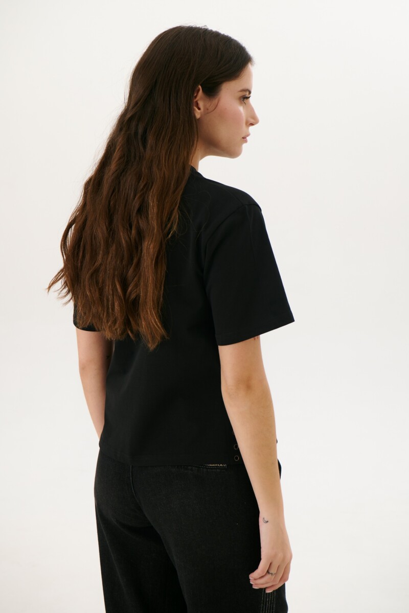REMERA AROS NEGRO