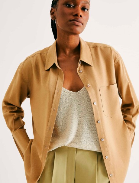 CAMISA DE MANGA LARGA EXTRAGRANDE BEIGE OSCURO
