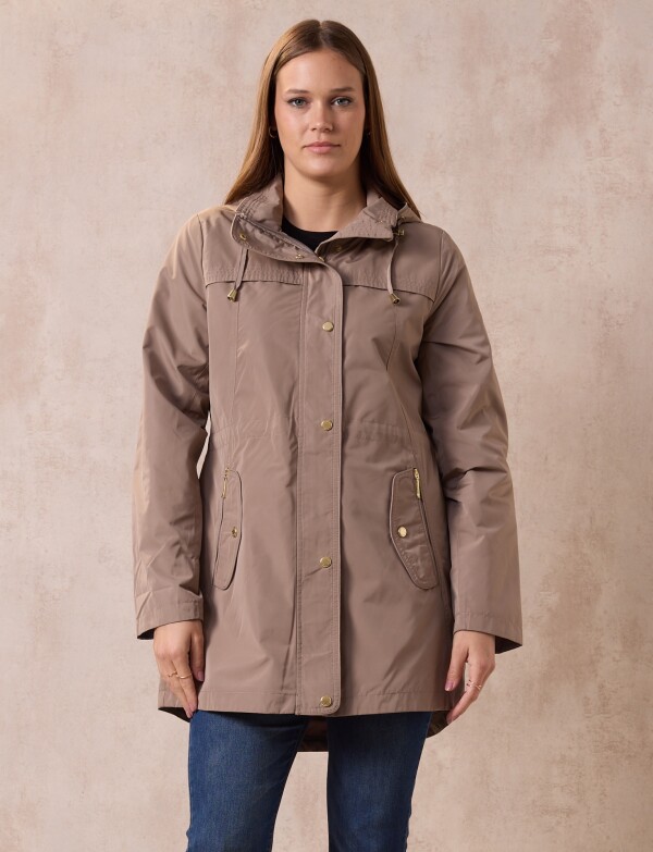 Campera Liviana Impermeable BEIGE OSCURO