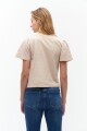 Remera escote base con estampa beige