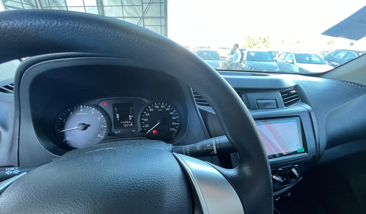 Nissan NP300 Frontier 2.5 4x2 DC - 2020 Nissan NP300 Frontier 2.5 4x2 DC - 2020