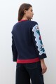 Sweater con jacquard floral nativa azul marino